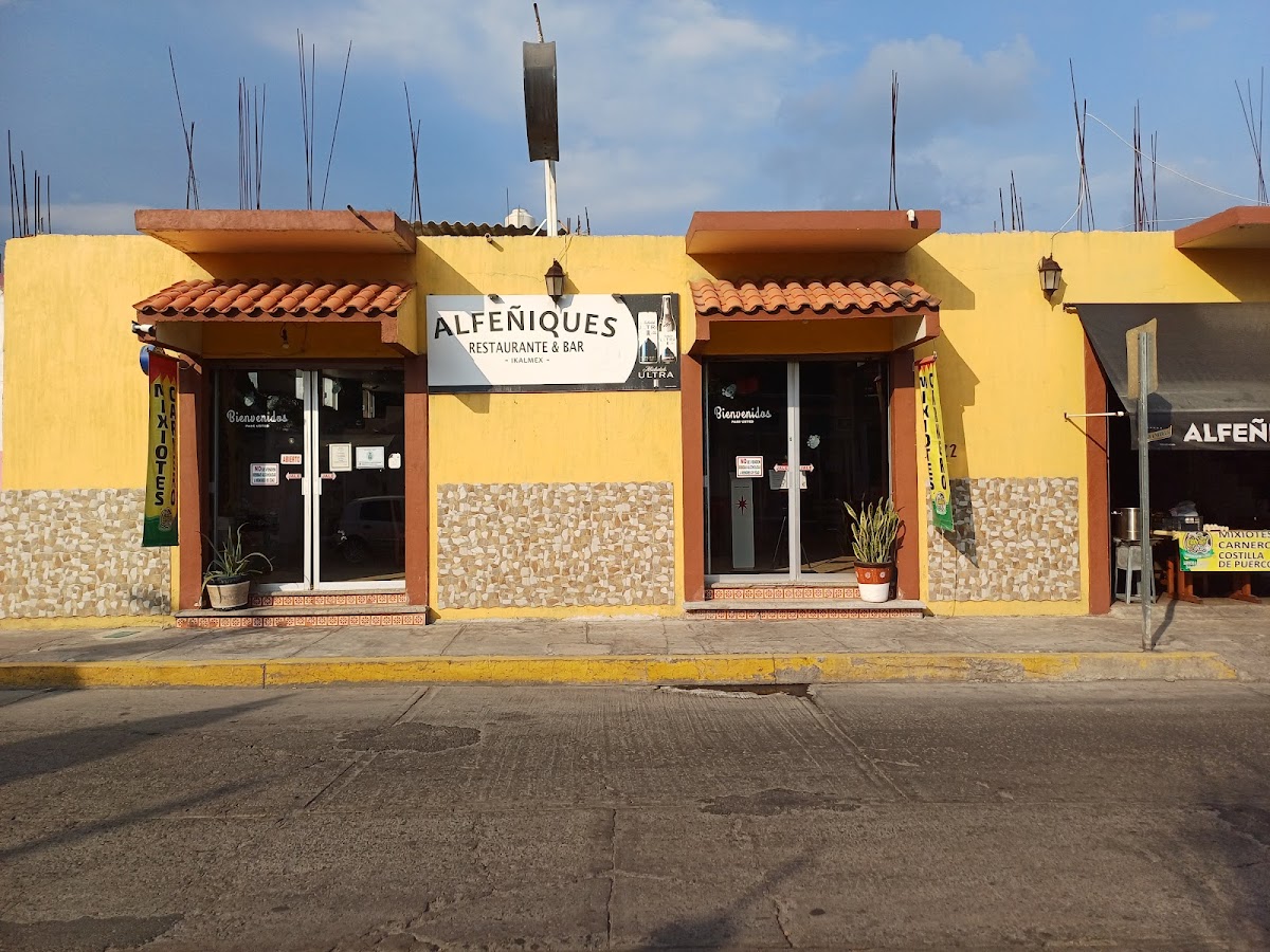 Alfeñiques Restaurante & Bar